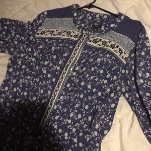 This is my moms she doesn’t want it anymore.